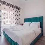 アパート Amber's Cozy Place ティラナ